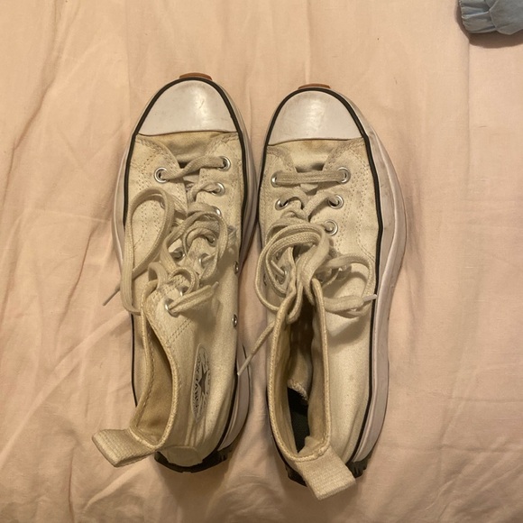 White Converse Hikes - Picture 1 of 3